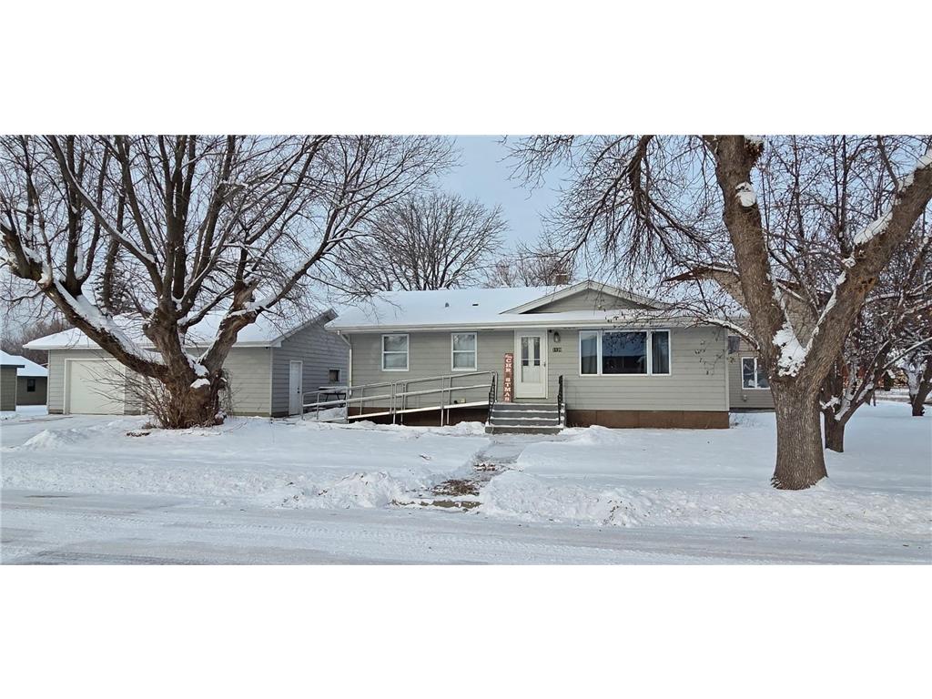 1120 1st Avenue E International Falls MN 56649 6825575 image1