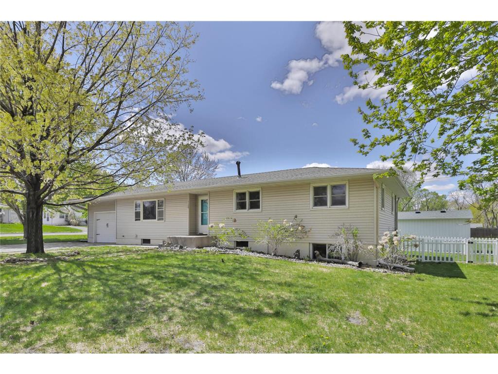 1120 Ashland Street Hastings MN 55033 7055922 image1