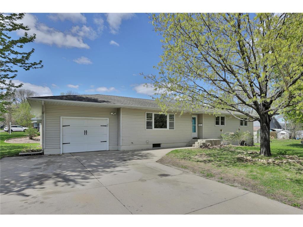 1120 Ashland Street Hastings MN 55033 7055922 image2