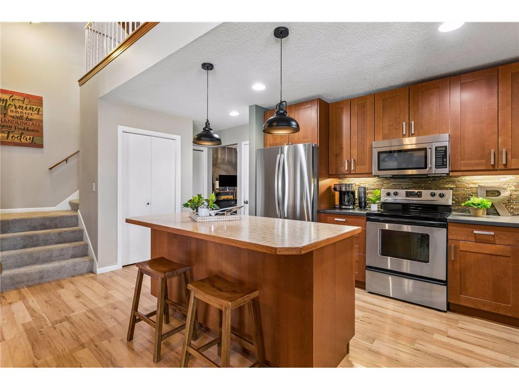 1120 Aston Place Burnsville MN 55337 7013804 image13