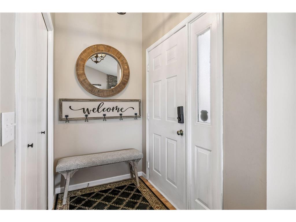 1120 Aston Place Burnsville MN 55337 7013804 image3