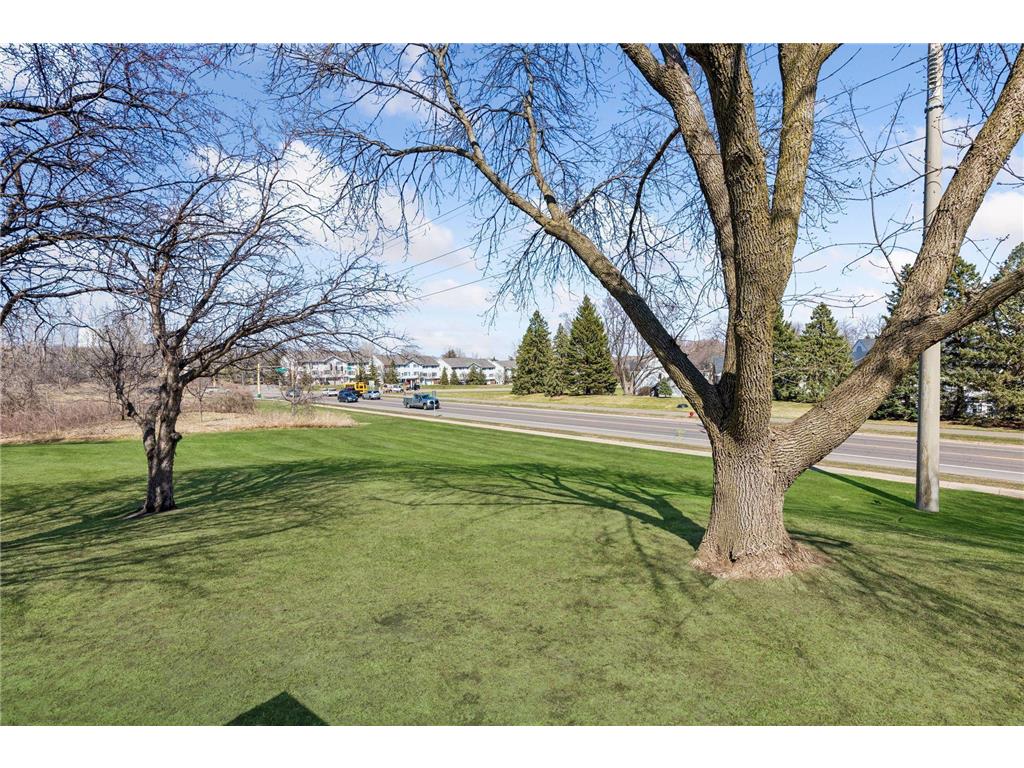 1120 Aston Place Burnsville MN 55337 7013804 image34
