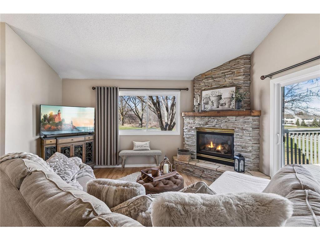 1120 Aston Place Burnsville MN 55337 7013804 image5
