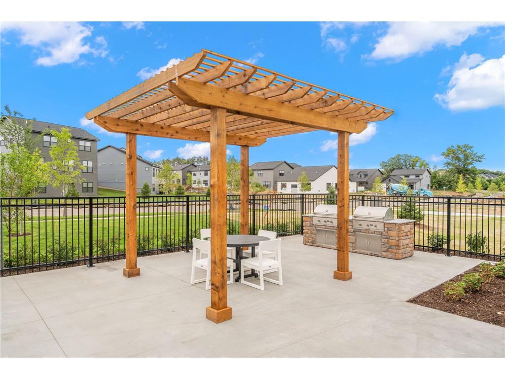 1120 Dundalk Trail Woodbury MN 55129 6695318 image24