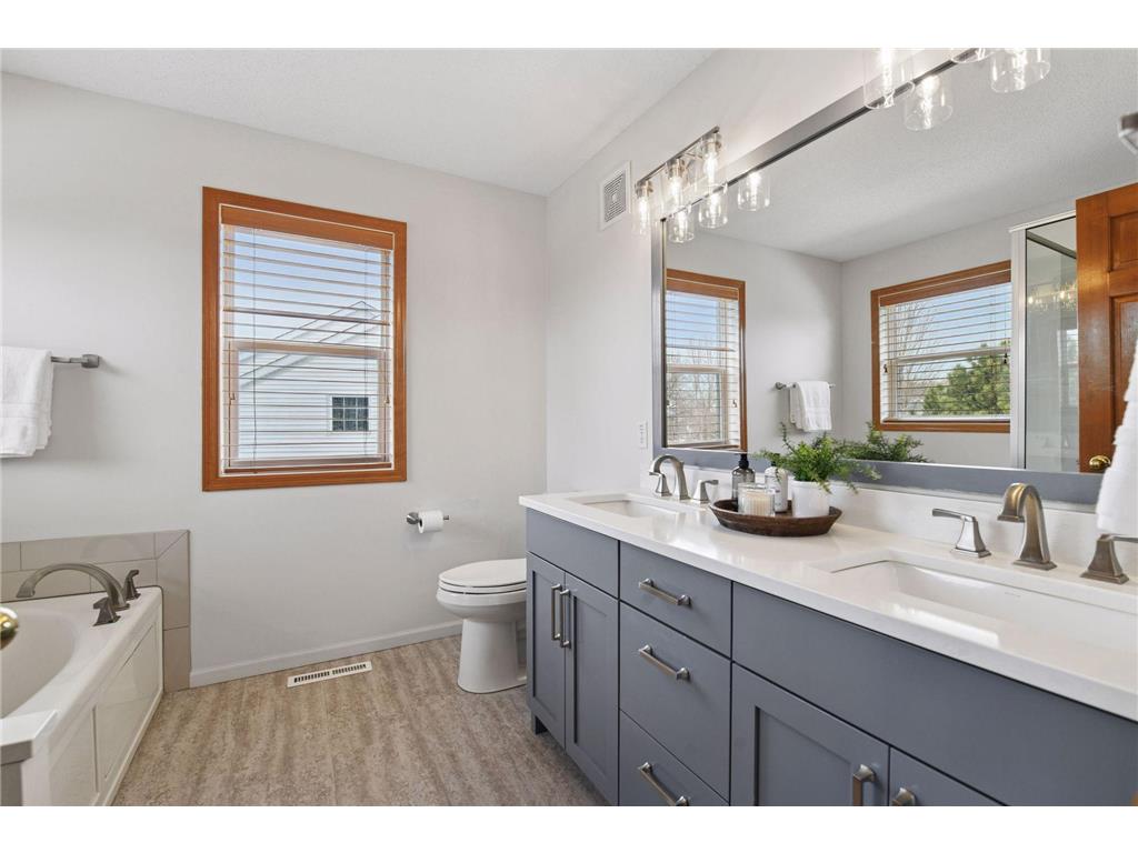 1120 Grove Circle Victoria MN 55386 7018307 image21