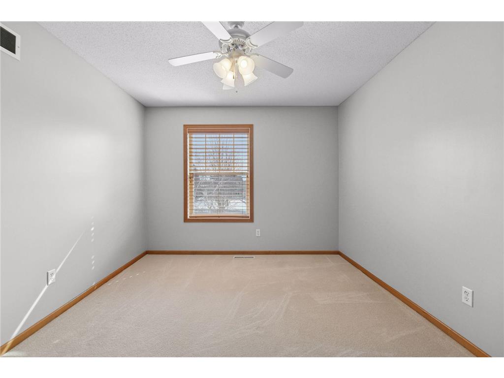 1120 Grove Circle Victoria MN 55386 7018307 image24