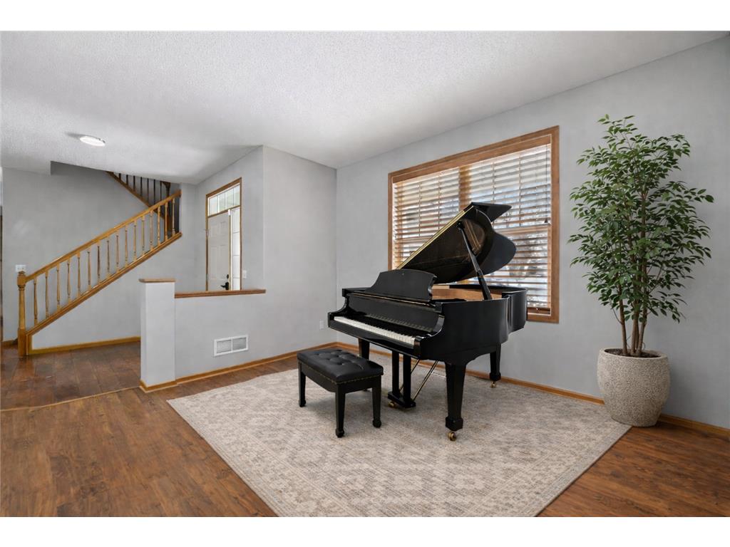 1120 Grove Circle Victoria MN 55386 7018307 image6