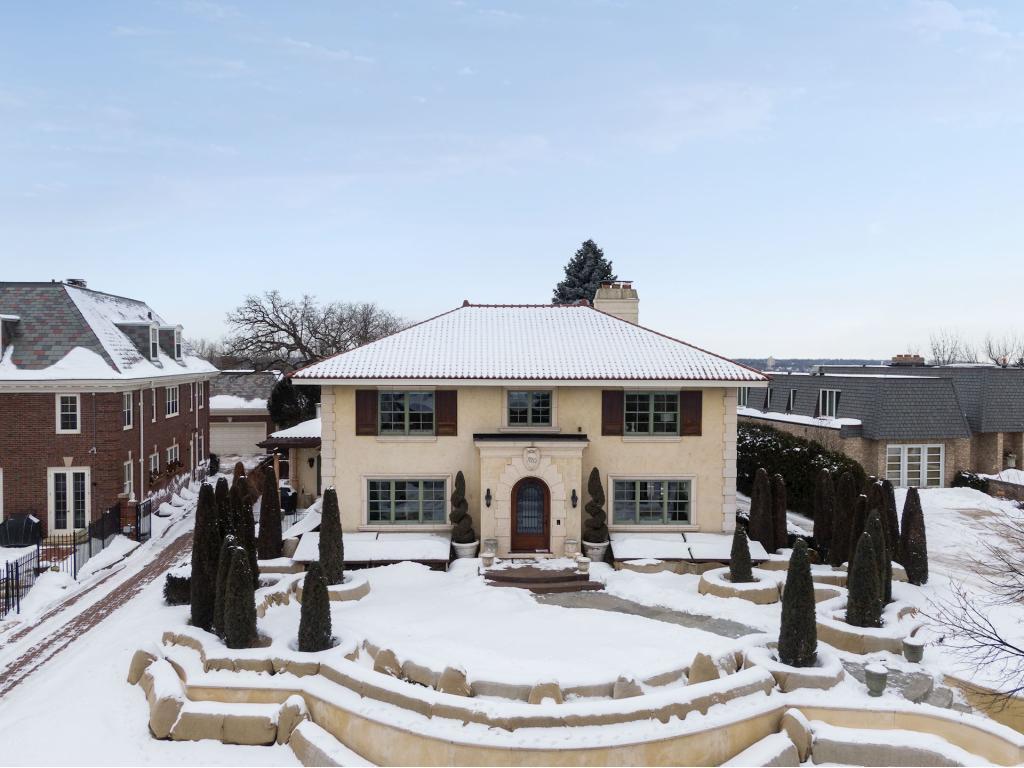 1120 Mount Curve Avenue, Minneapolis, MN 55403 MLS 5431230 Edina