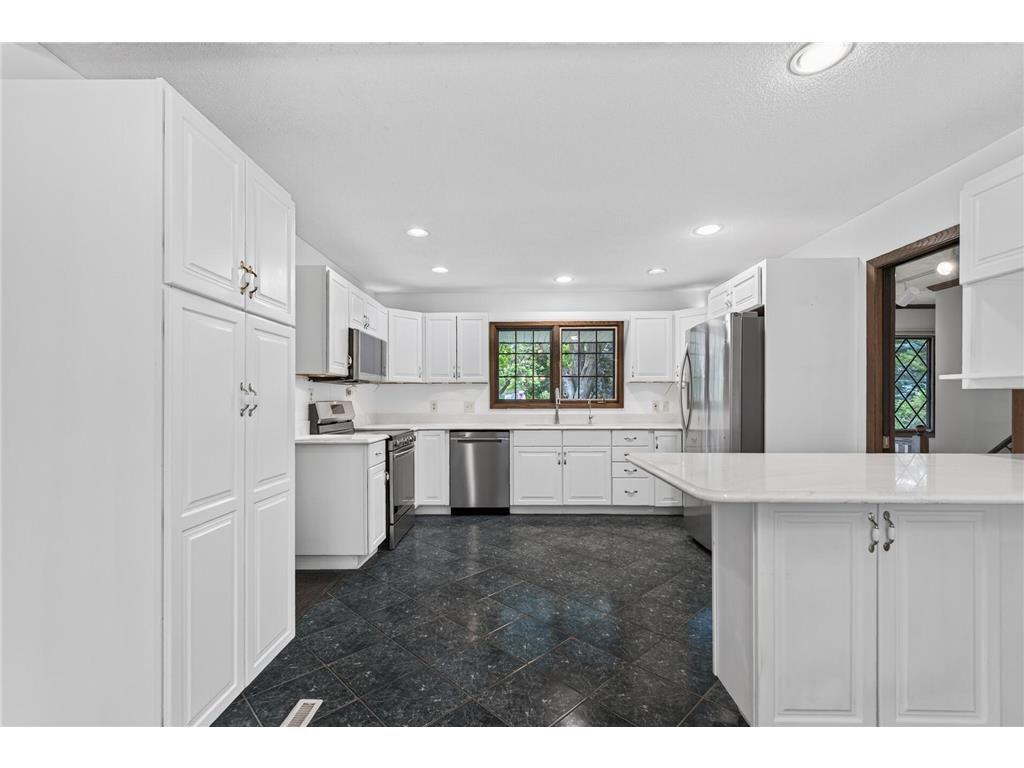 1120 Rockstone Lane New Brighton MN 55112 - Rice Creek 7068292 image33