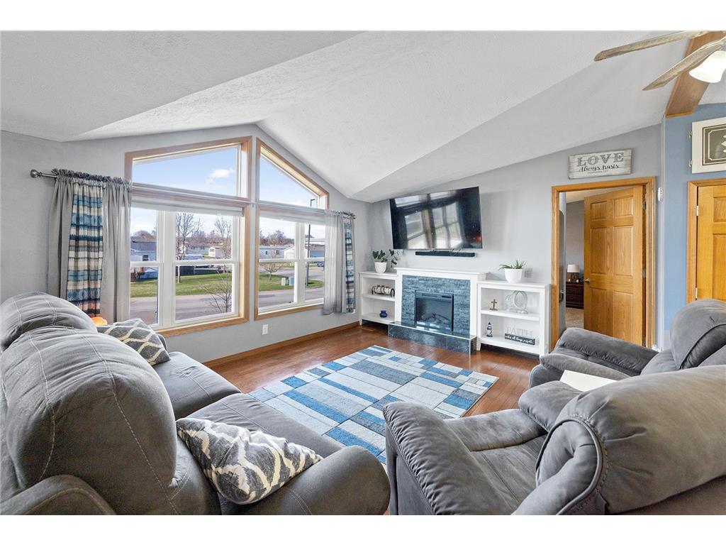 1120 S 10th Street Lake City MN 55041 6367547 image1