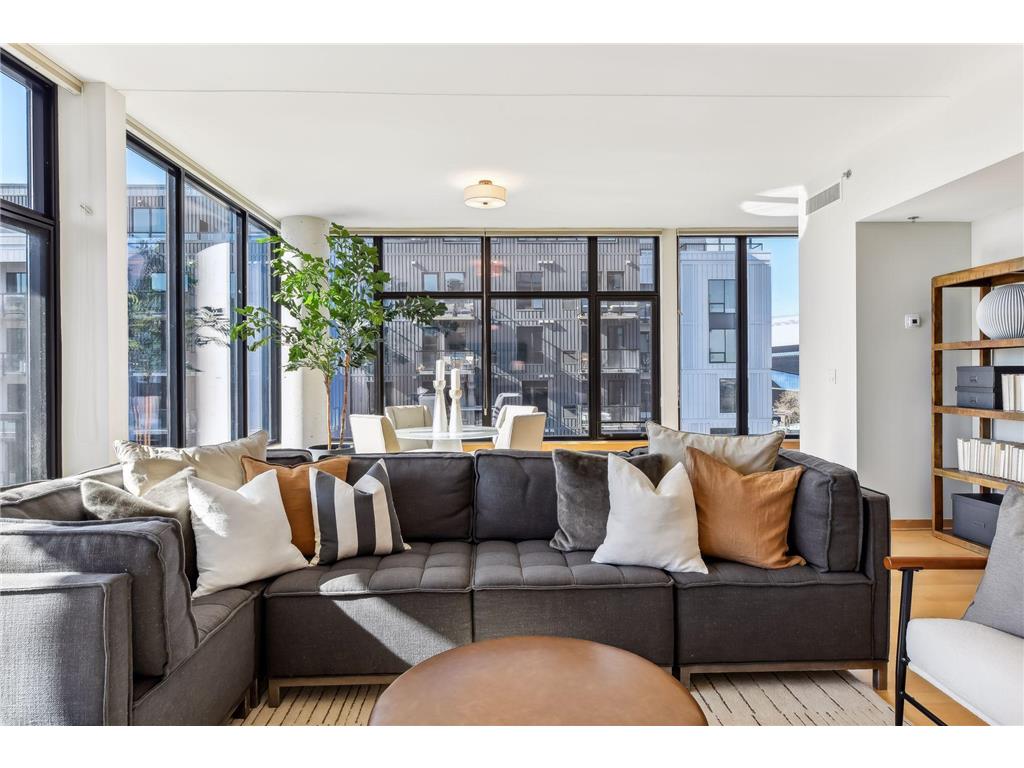 1120 S 2nd Street #915 Minneapolis MN 55415 6499232 image1