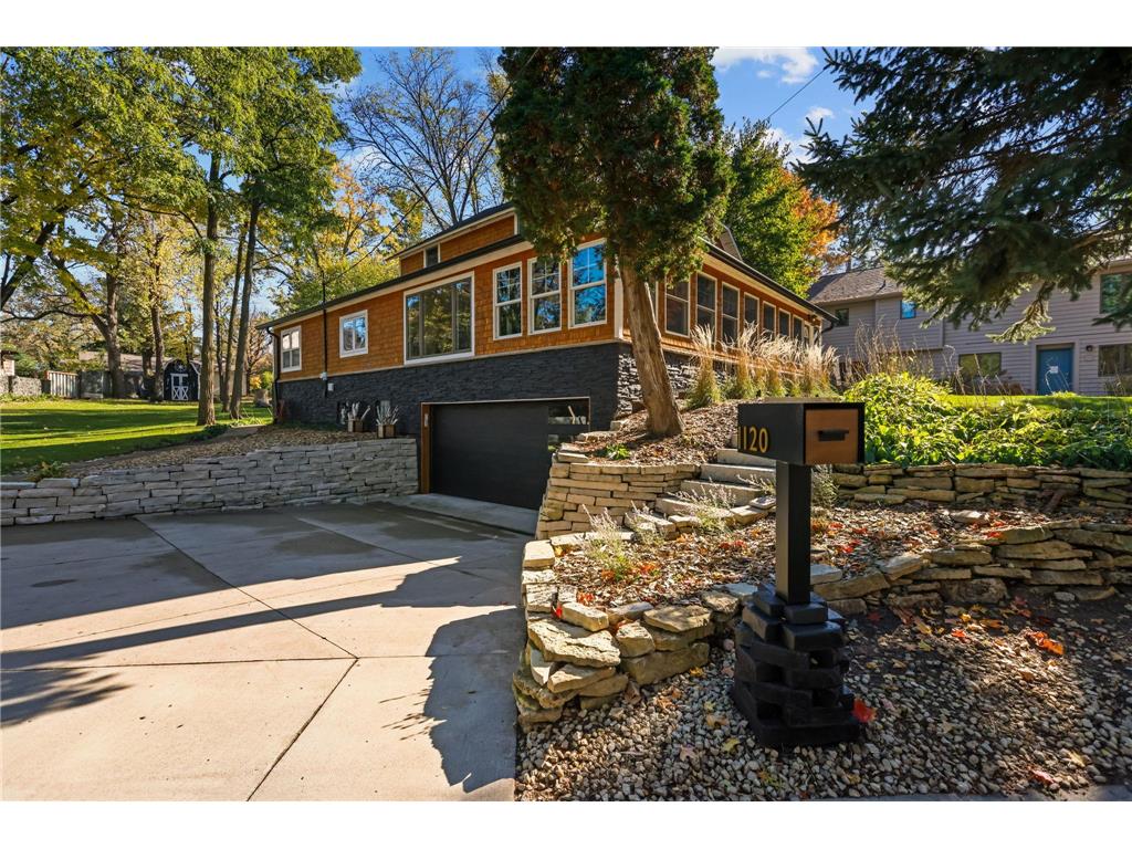 1120 Summit Avenue Mahtomedi MN 55115 7063862 image1