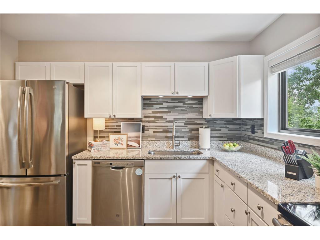 1120 Woodlake Lane #2 Richfield MN 55423 6400272 image1