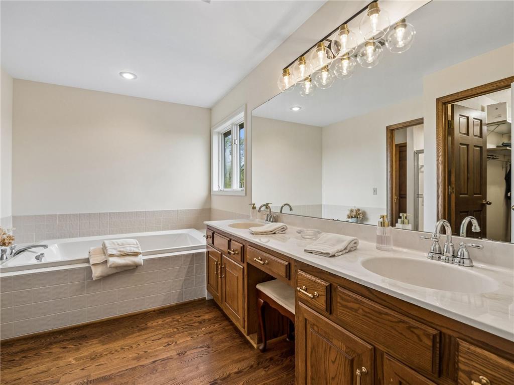 11202 Mount Curve Road Eden Prairie MN 55347 7035861 image32