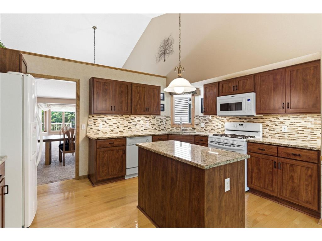 11204 Virginia Road Bloomington MN 55438 7040564 image2