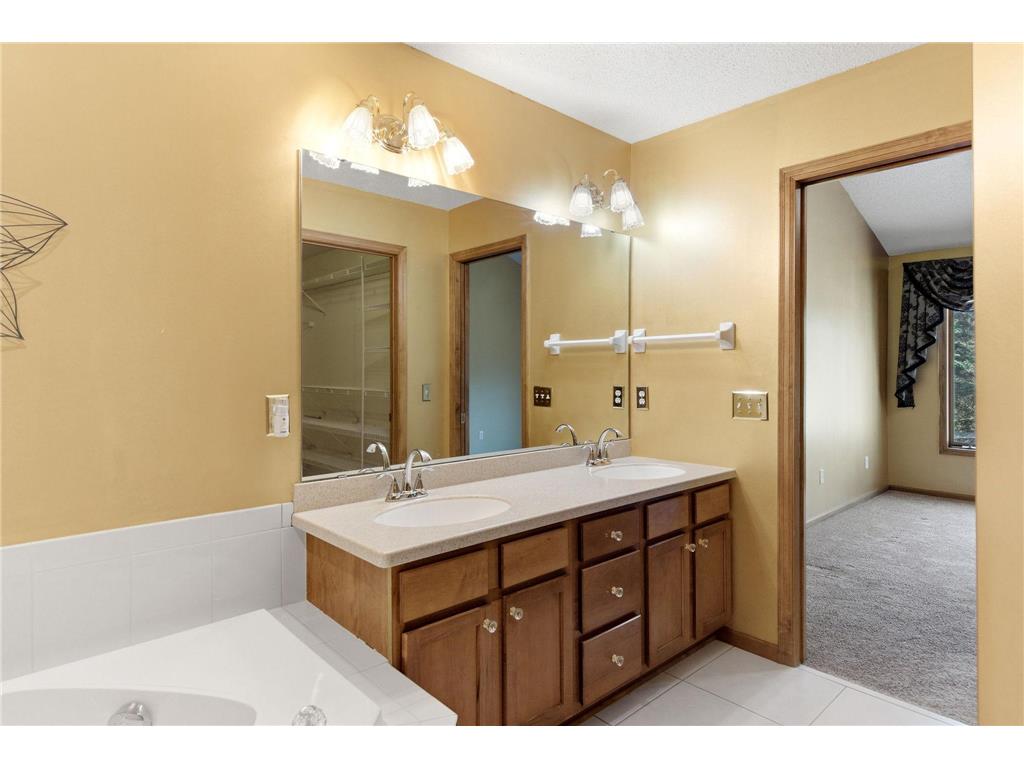 11204 Virginia Road Bloomington MN 55438 7040564 image24