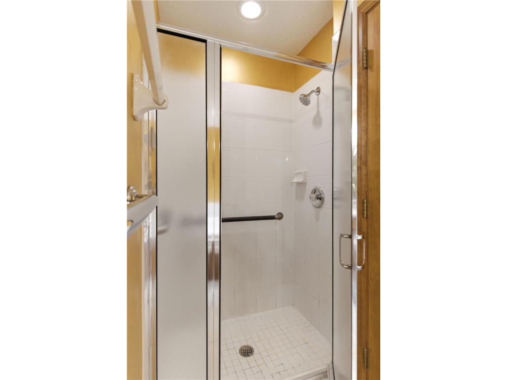 11204 Virginia Road Bloomington MN 55438 7040564 image26