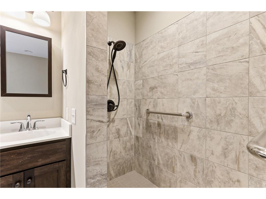 11206 Bushel Curve Woodbury MN 55129 7027321 image30