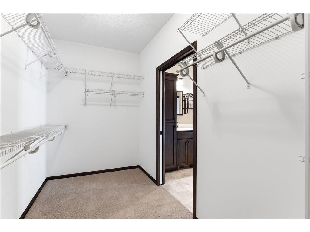 11206 Bushel Curve Woodbury MN 55129 7027321 image31