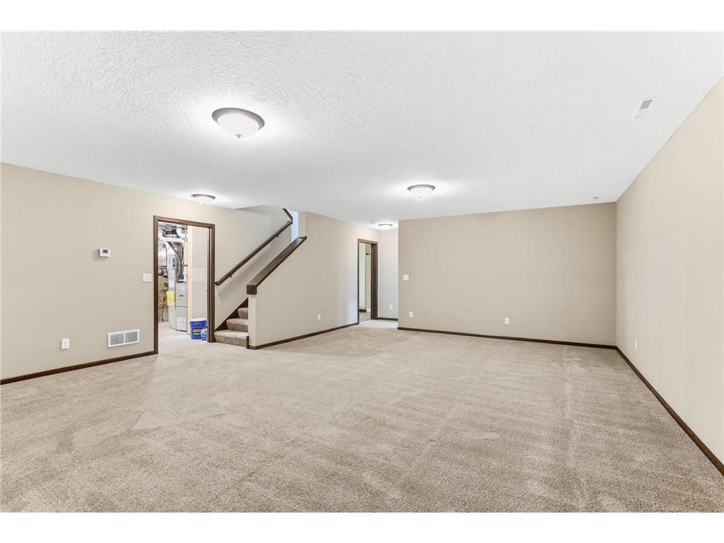 11206 Bushel Curve Woodbury MN 55129 7027321 image33