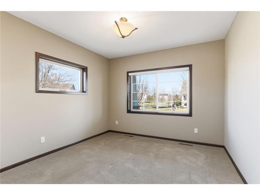 11206 Bushel Curve Woodbury MN 55129 7027321 image5