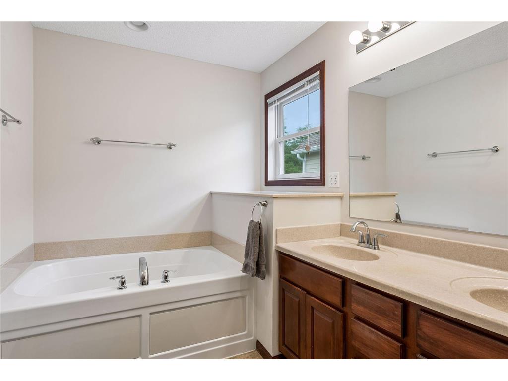 11207 Beechwood Lane Woodbury MN 55129 7102861 image25