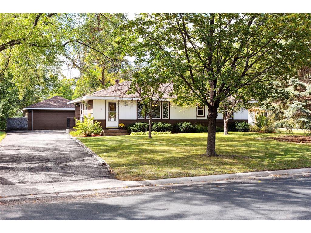 11208 Arrowhead Street NW, Coon Rapids, MN 55433 MLS 6261232 Edina