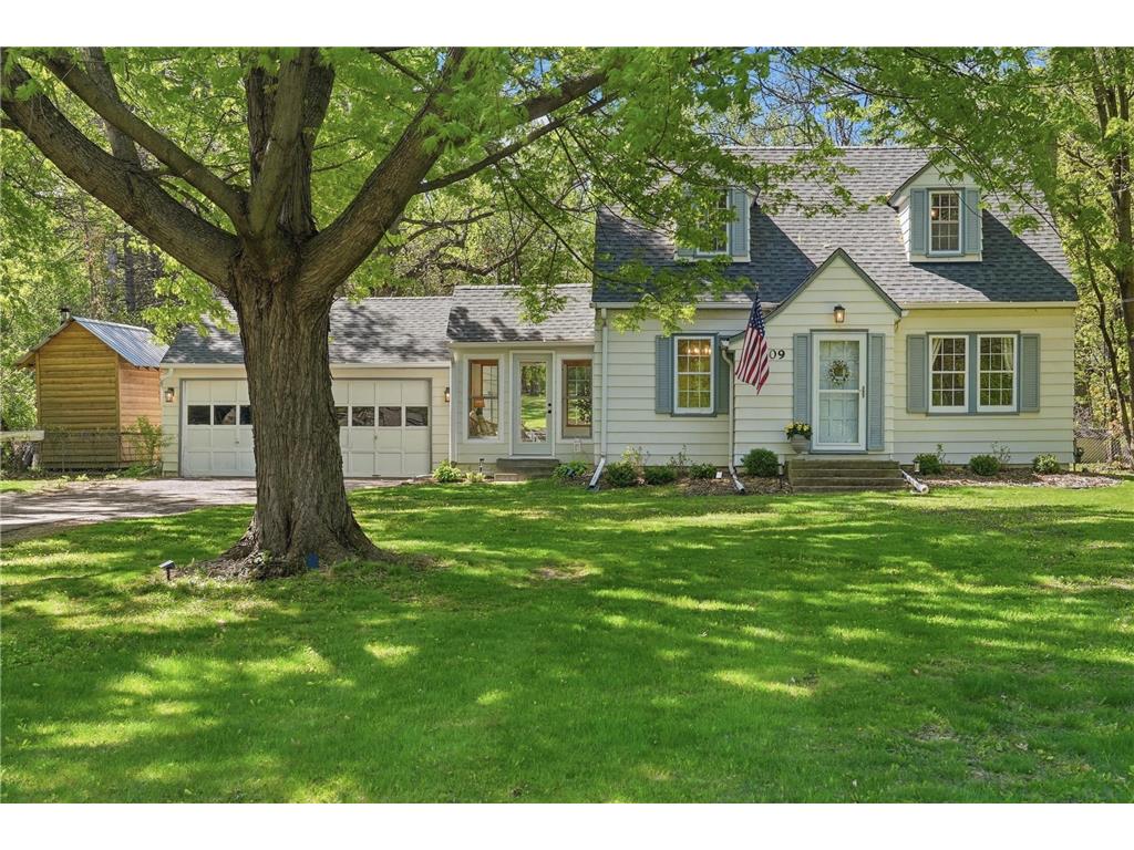 11209 Ridgemount Avenue W Minnetonka MN 55305 7072676 image2