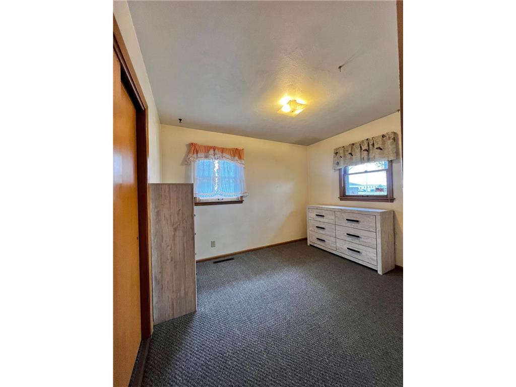 1121 12th Avenue Granite Falls MN 56241 7047205 image15