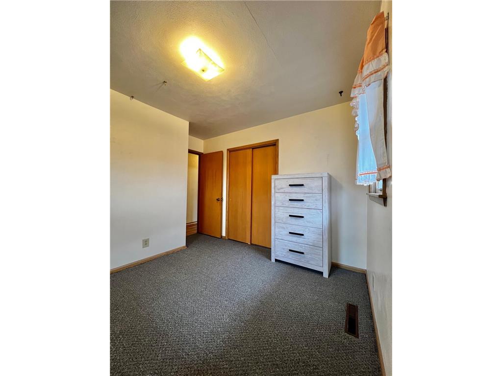 1121 12th Avenue Granite Falls MN 56241 7047205 image17