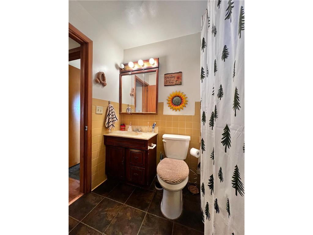 1121 12th Avenue Granite Falls MN 56241 7047205 image19