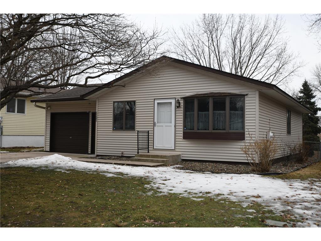 1121 4th Street W Hastings MN 55033 7023362 image1