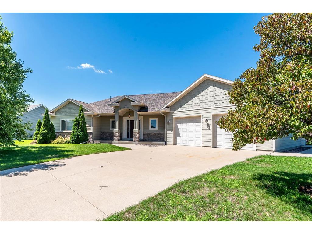 1121 Crystal Lake Drive Lake Crystal MN 56055 6419652 image1