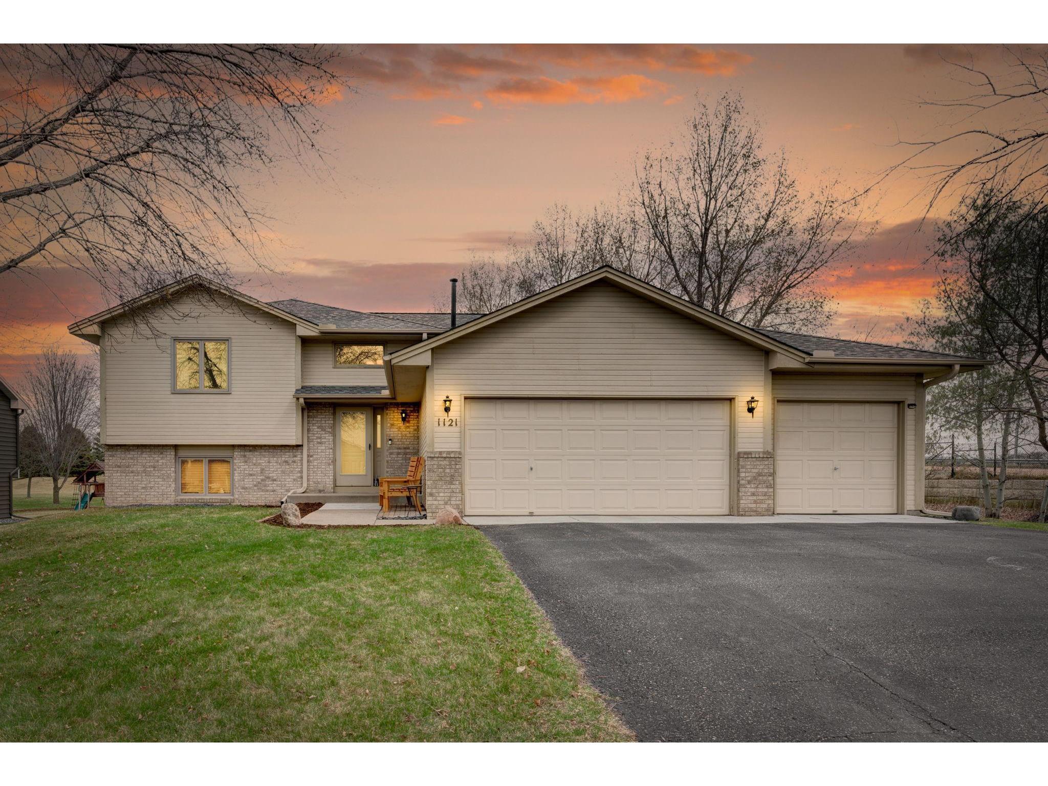 1121 Lake Susan Drive, Chanhassen, MN 55317 MLS 5734490 Edina Realty