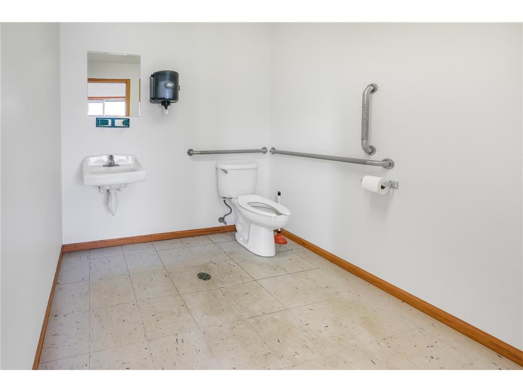 1121 Lincoln Avenue Sauk Rapids MN 56379 7048351 image27