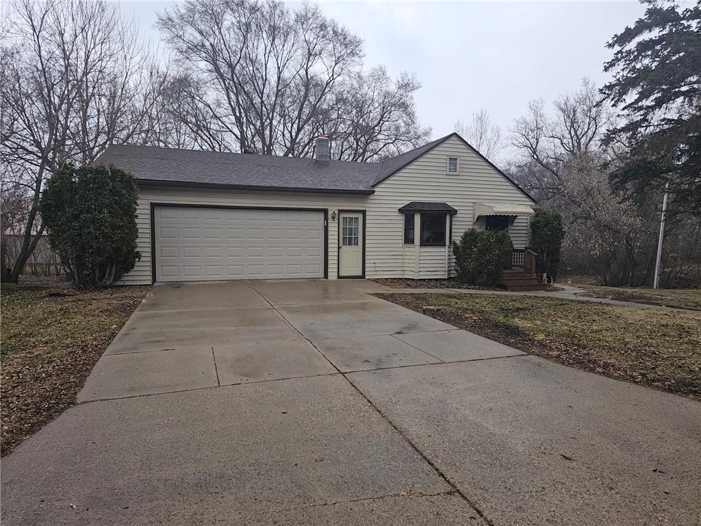 1121 S Vine Street Fergus Falls MN 56537 7053696 image1