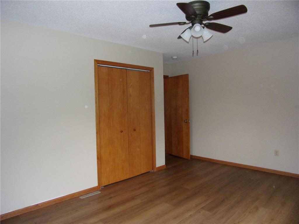 1121 S Vine Street Fergus Falls MN 56537 7053696 image14
