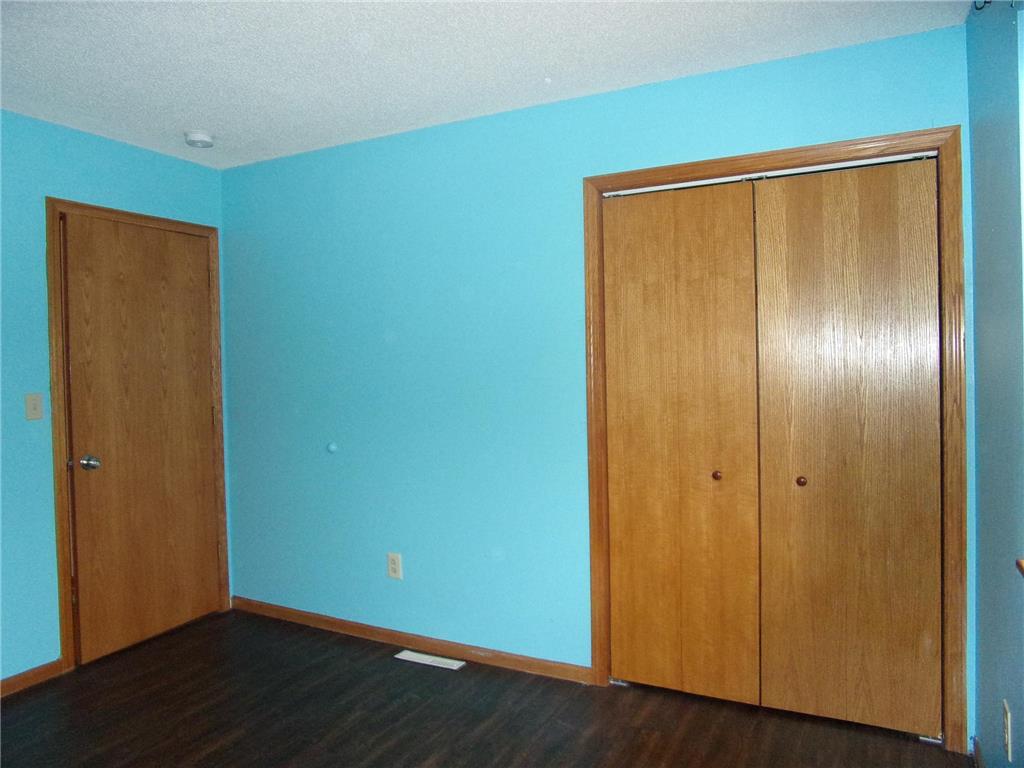 1121 S Vine Street Fergus Falls MN 56537 7053696 image16