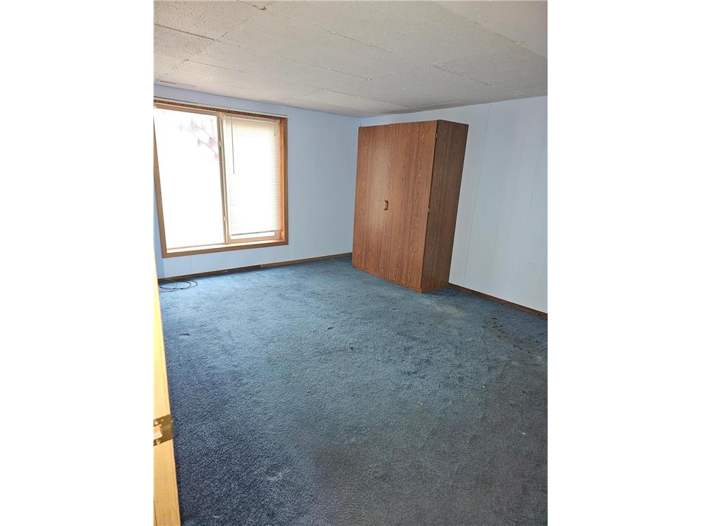 1121 S Vine Street Fergus Falls MN 56537 7053696 image22