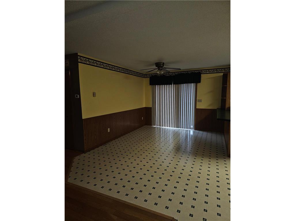 1121 S Vine Street Fergus Falls MN 56537 7053696 image8
