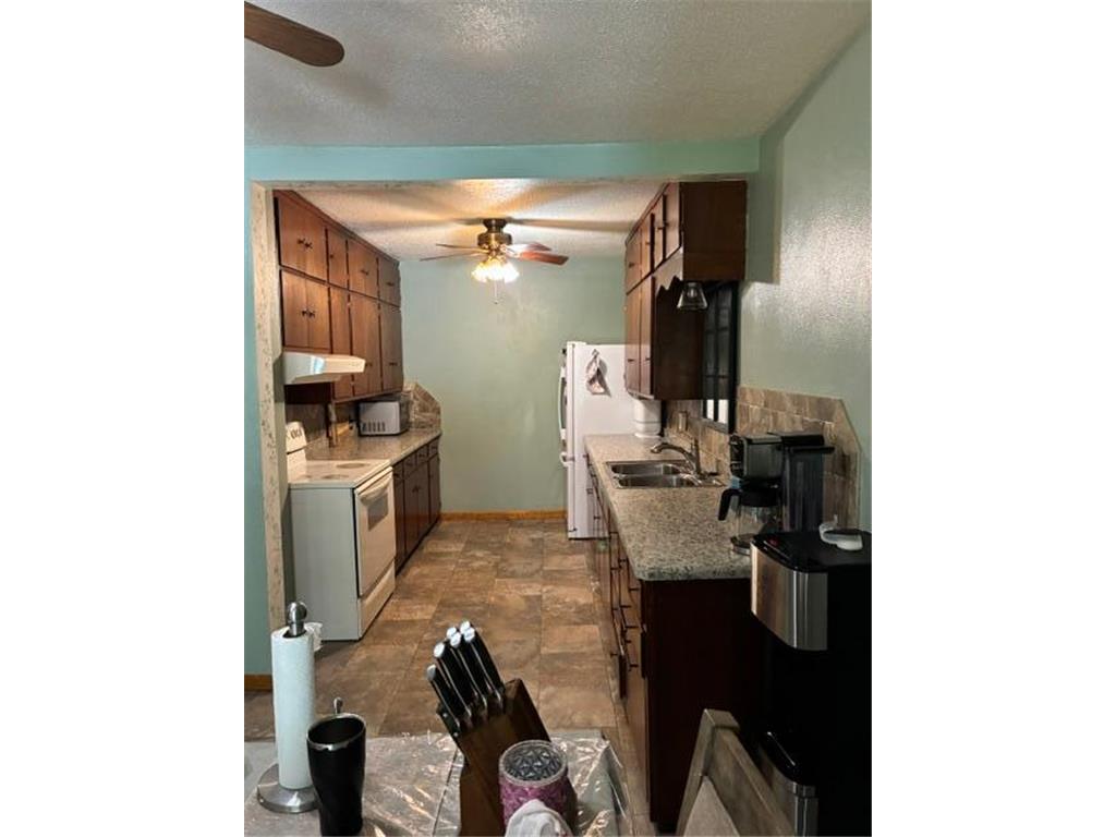 1121 W 6th Street Graceville MN 56240 7084082 image10