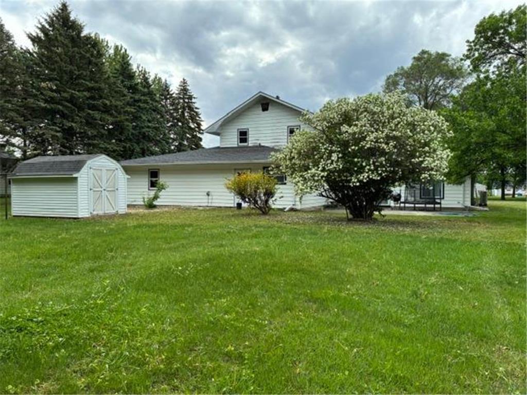 1121 W 6th Street Graceville MN 56240 7084082 image3