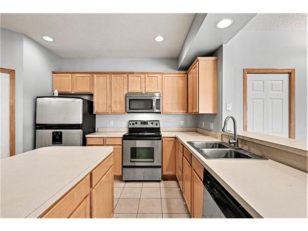 11212 Aberdeen Street NE #C Blaine MN 55449 7061007 image12