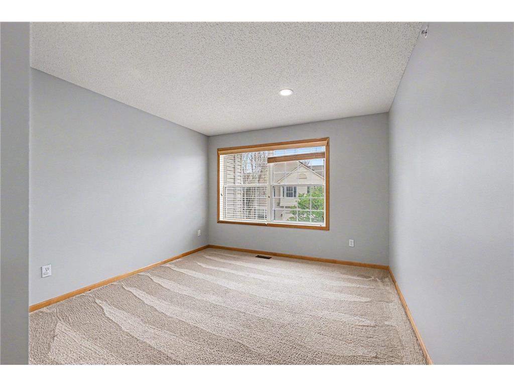 11212 Aberdeen Street NE #C Blaine MN 55449 7061007 image17