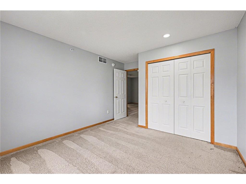 11212 Aberdeen Street NE #C Blaine MN 55449 7061007 image18