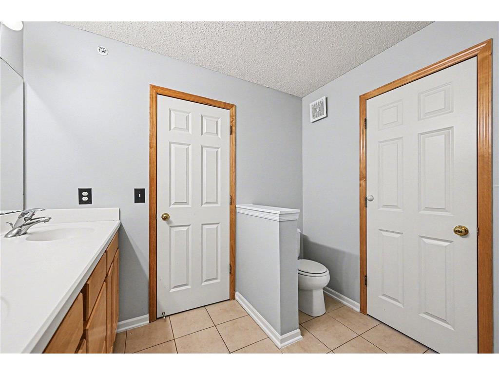 11212 Aberdeen Street NE #C Blaine MN 55449 7061007 image24