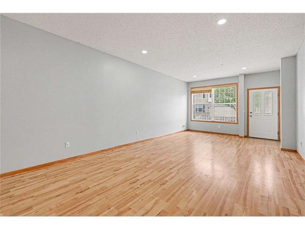 11212 Aberdeen Street NE #C Blaine MN 55449 7061007 image4
