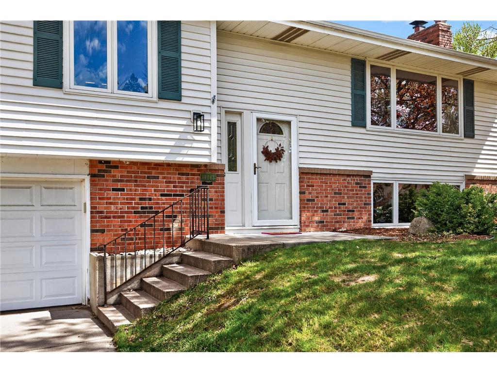 11213 River Hills Drive Burnsville MN 55337 7063464 image2
