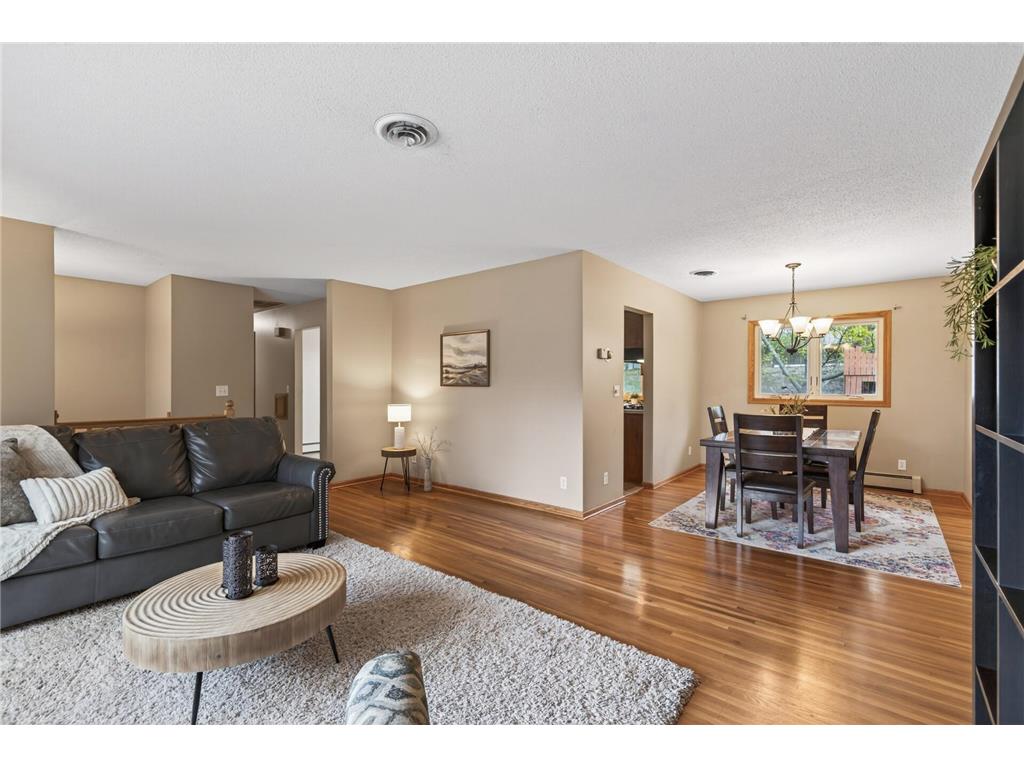 11213 River Hills Drive Burnsville MN 55337 7063464 image4