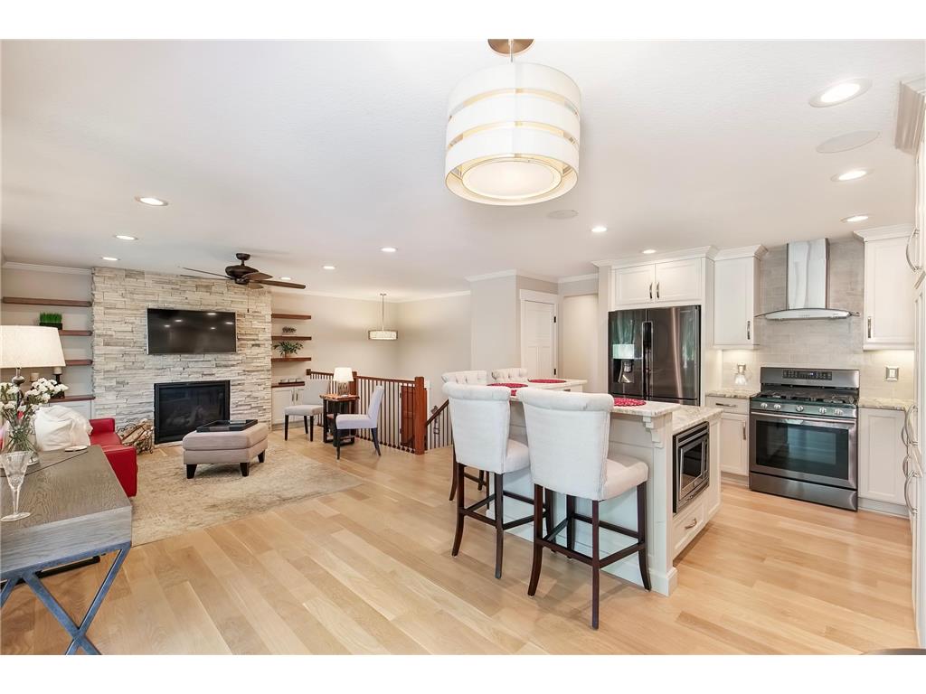 11213 Vessey Avenue S Bloomington MN 55437 6401097 image1